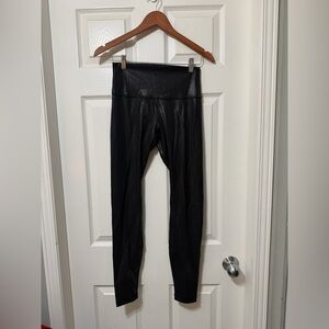 Lululemon athletica wunder under high rise tight size 6 euc